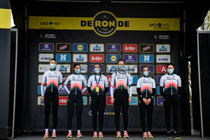 PARKHOTEL VALKENBURG: Ronde Van Vlaanderen 2021 - Women