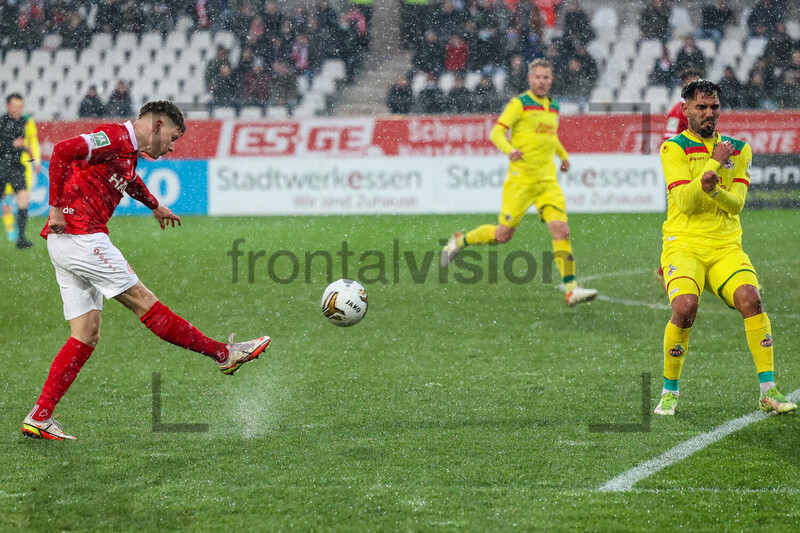 Rot-Weiss Essen vs. 1. FC Köln U21 Match photos 01.04.2022